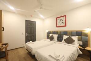 Premium Double Room | Desk, iron/ironing board, free WiFi, bed sheets