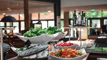 Daily buffet breakfast for a fee