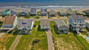 Exterior - A Peace Of The Sea / 2514 W Beach Drive (Oak Island)