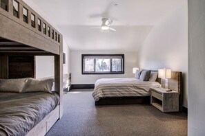 Condo, 4 Bedrooms - Stunning 4 Bedroom Condo Snowcloud Base Of Bachelor Gulch Condo by RedAwning (Avon)