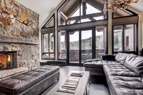 Stunning 4 Bedroom Condo Snowcloud Base Of Bachelor Gulch Condo by RedAwning