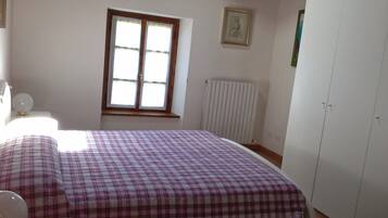 3 habitaciones, tabla de planchar con plancha y wifi gratis