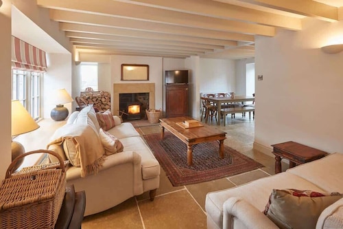 Host & Stay | The Cobbles