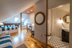 3 slaapkamers, een strijkplank/strijkijzer, reisbedje, wifi