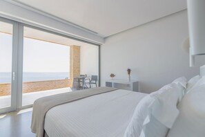 Literie de qualité supérieure, coffres-forts dans les chambres, bureau