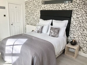 1 dormitorio, tabla de planchar con plancha, wifi gratis y ropa de cama