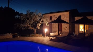 Piscine extérieure, piscine chauffée