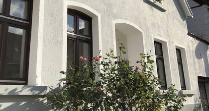 REISEKULTOUREN Apartment PAULINE mitten in Detmold