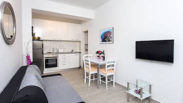 Appartement (One Bedroom Apartment with Terrace) | Salle à manger