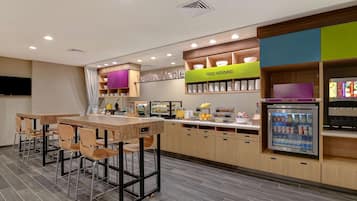 Free daily buffet breakfast