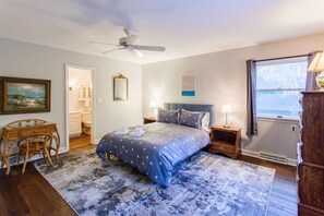 3 bedrooms, iron/ironing board, WiFi, bed sheets - Stay In Harwich This Summer, Prime Weeks Available (Harwich)