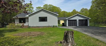 Drummond Island Hotel & Vacation Homes - Inland Retreat