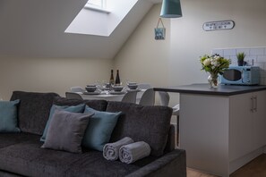 Living area - Apartment 8 Isabella House Hereford (Hereford)