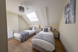 2 bedrooms, iron/ironing board, free WiFi, bed sheets - Apartment 8 Isabella House Hereford (Hereford)