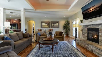 Smart TV, fireplace, DVD player