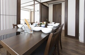 Room 201, Non Smoking | In-room dining - Pal Terrace Fujimi (Urayasu)