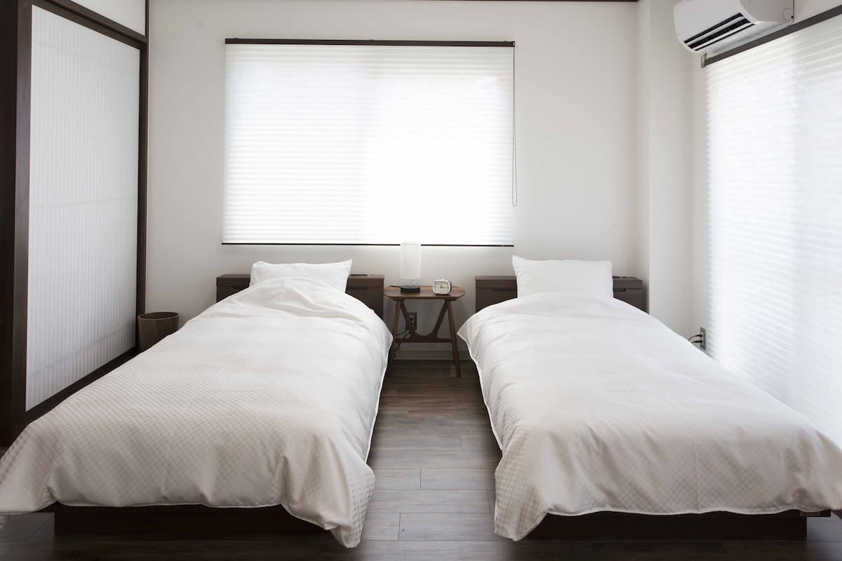 Room 201, Non Smoking | 1 bedroom, free WiFi