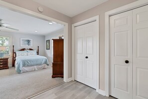 4 chambres, fer et planche à repasser, accès Internet, draps fournis