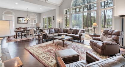 Spacious and Luxurious 4BR Cottage (WITH X2 DOUBLE BEDS IN EACH BEDROOM) Located on Pinehurst National No. 9