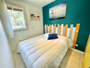 2 bedrooms, iron/ironing board, WiFi