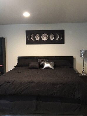 2 多间卧室、熨斗/熨衣板、WiFi、床单