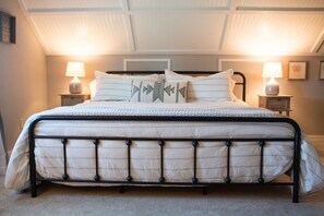 3 عدّة غرف نوم وسرير سفر وواي فاي مجانًا وملاءات أسرّة