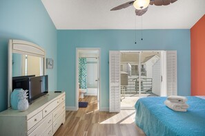 4 Schlafzimmer, Schreibtisch, Bügeleisen/Bügelbrett, Reisekinderbett