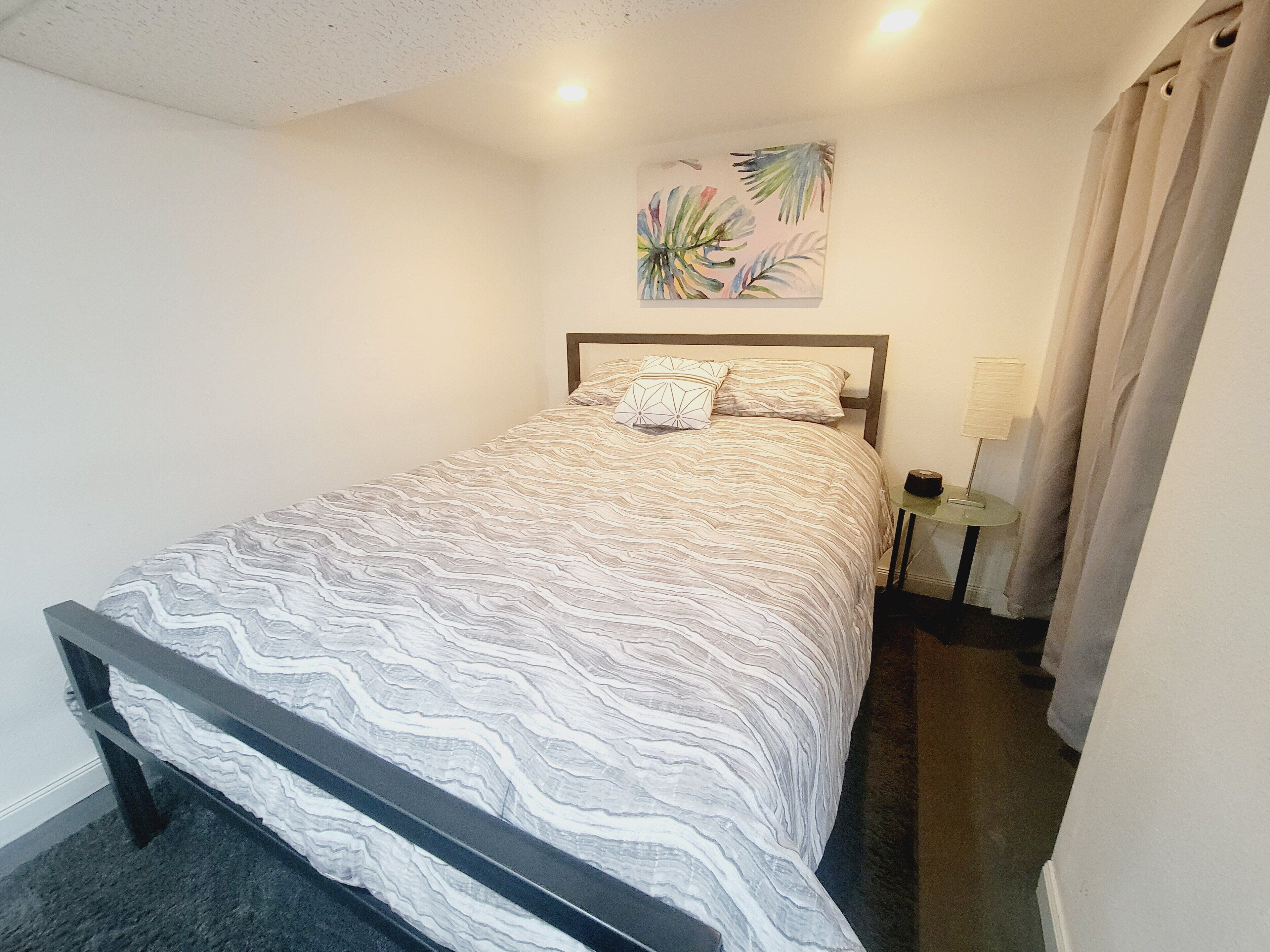 2 多间卧室、办公桌、熨斗/熨衣板、免费 WiFi