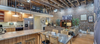 Mountain MusicLoft Downtown,Music/Racing