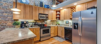 Mountain MusicLoft Downtown,Music/Racing