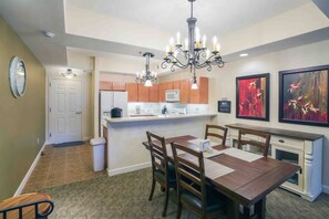 Dining - DwellWell @ Bristol Speedway,Unwind with us! (Bluff City)