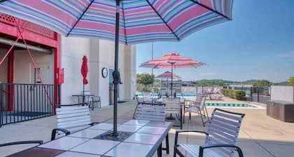 Haven of Rest at Bristol Motor Speedway, Unwind