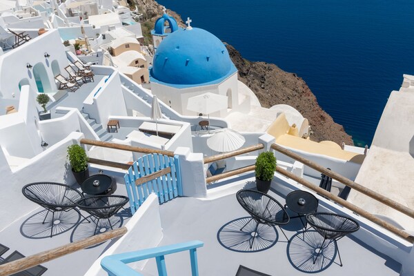 Luxus Vip Suites - Santorini