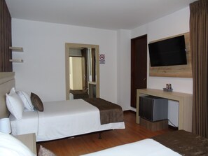 Standard dubbelrum | Mörkläggningsgardiner, strykjärn/strykbräda och gratis wi-fi