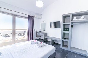 Interior - Burned Rock Suites (Santorini)