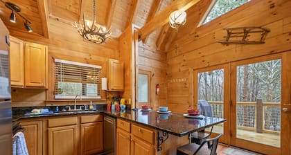 Size! Location! Amenities! Must See Cabin!