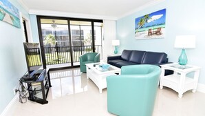 Condo (Sundial F206) | Sala de estar