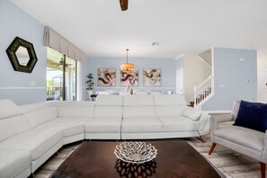 TV, video games, DVD player, table football - New Listing! Champions Gate Resort, 10mi to Disney & 21mi to Universal - FS237617 (Davenport)