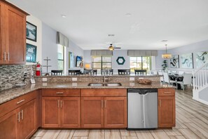Fridge, microwave, oven, stovetop - New Listing! Champions Gate Resort, 10mi to Disney & 21mi to Universal - FS237617 (Davenport)