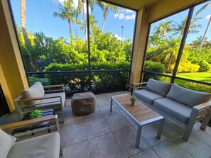 Property grounds - Downtown Resort Condo: Close to Shops, Restaurants & Beach. Fantastic Amenities! (Naples)