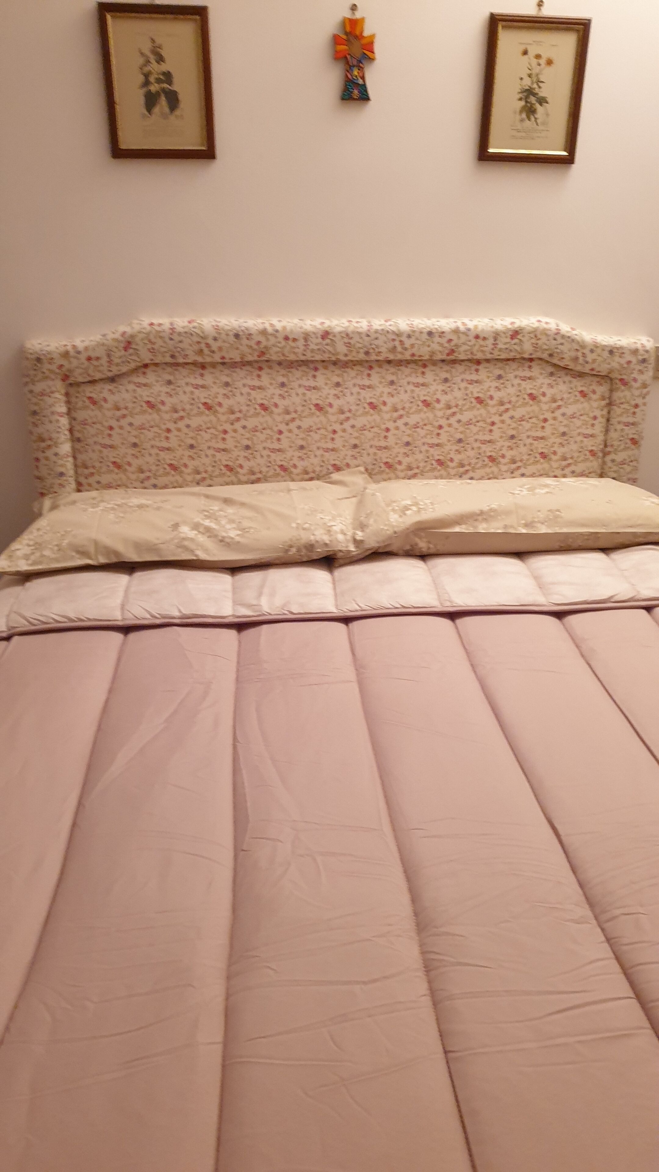 2 habitaciones, tabla de planchar con plancha, wifi y ropa de cama 