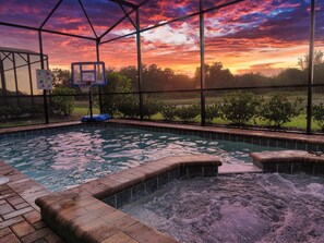 A heated pool - Private Villa Sunset view Pool & Spa near Disney & Universal (Davenport)