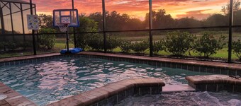Private Villa Sunset view Pool & Spa near Disney & Universal