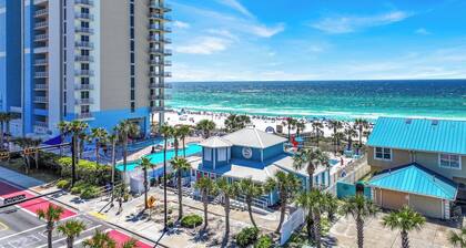 Townhome in Gulf Highlands with 11 pools and short walk to the beach