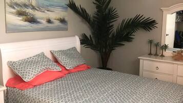 2 bedrooms, iron/ironing board, travel cot, free WiFi