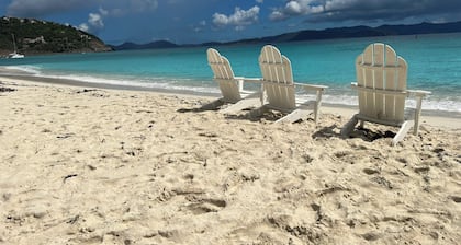 Oceanfront 2 bedroom/2bath in beautiful Bolongo Bay