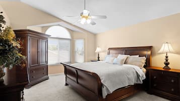 6 bedrooms, WiFi, bed sheets