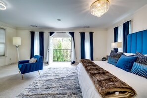 6 室のベッドルーム、デスク、アイロン / アイロン台、WiFi (無料)