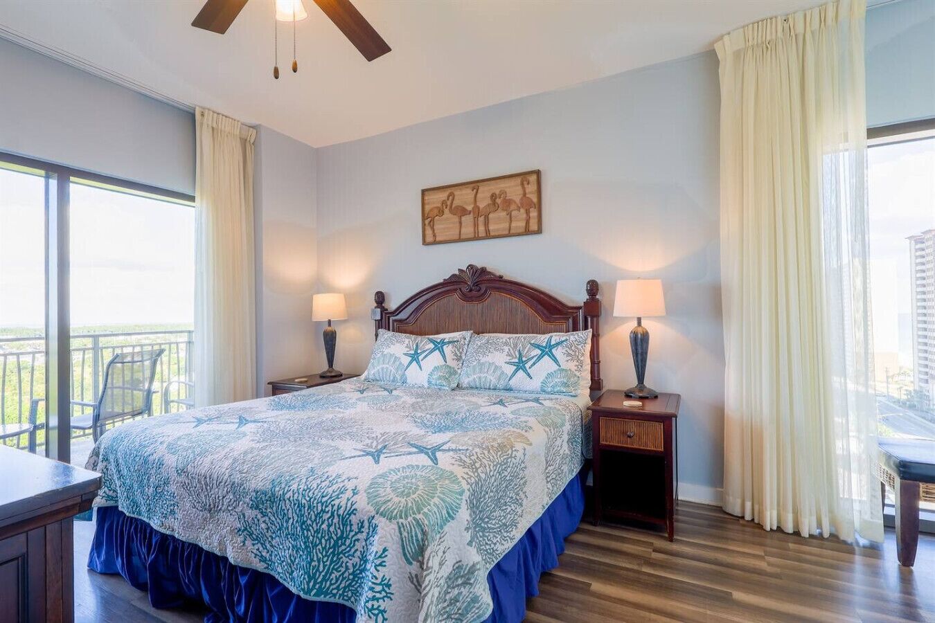 Desk, iron/ironing board, WiFi, bed sheets