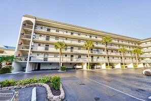 Exterior - 2 Mi to Tigertail Beach: Quiet Waterfront Condo (Marco Island)